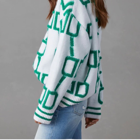 🆕 VICI -LAP OF LUXURY CARDIGAN ~ Green & White - Size Medium/ Large - Picture 6 of 9